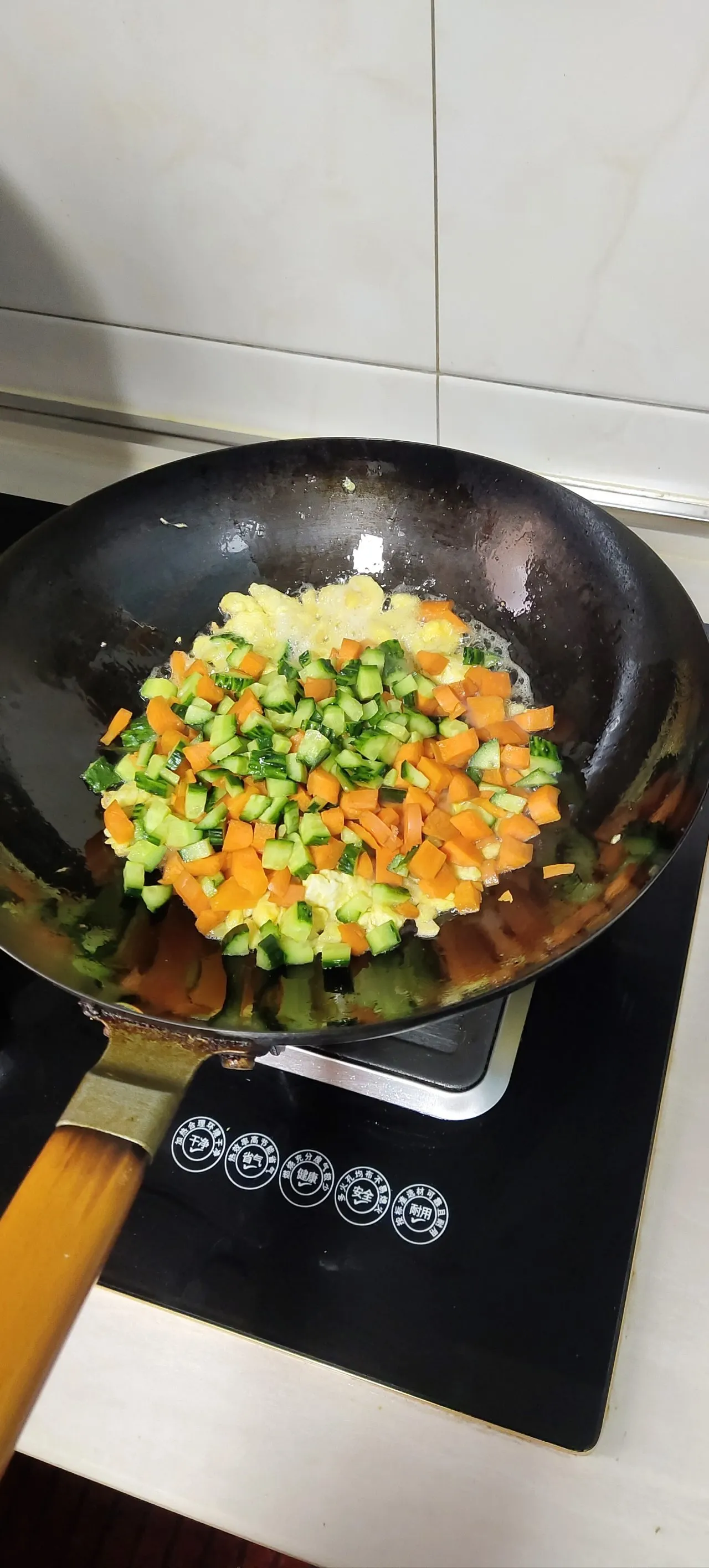 一道蛋炒饭，能否留住她的心？