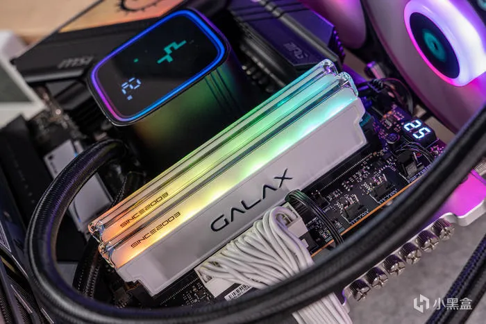 经典暗黑碳纤纹二代目——微星Z790第二代CARBON暗黑主板开箱测评