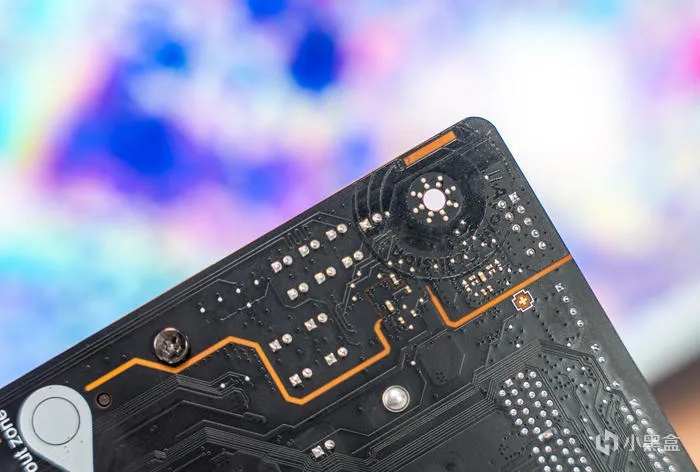 经典暗黑碳纤纹二代目——微星Z790第二代CARBON暗黑主板开箱测评