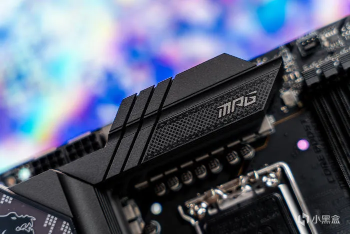 经典暗黑碳纤纹二代目——微星Z790第二代CARBON暗黑主板开箱测评