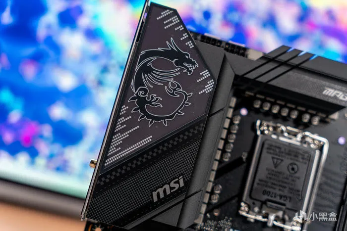 经典暗黑碳纤纹二代目——微星Z790第二代CARBON暗黑主板开箱测评