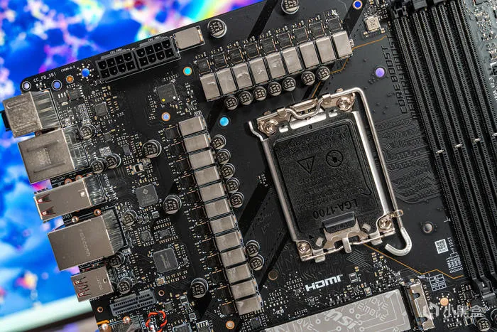 经典暗黑碳纤纹二代目——微星Z790第二代CARBON暗黑主板开箱测评