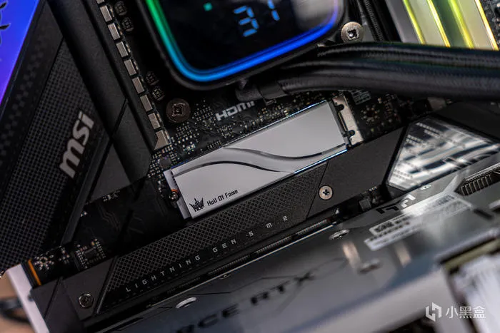 经典暗黑碳纤纹二代目——微星Z790第二代CARBON暗黑主板开箱测评