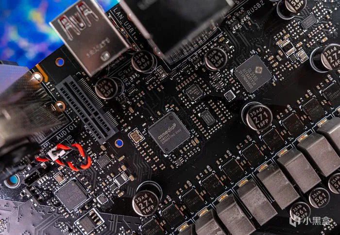 经典暗黑碳纤纹二代目——微星Z790第二代CARBON暗黑主板开箱测评