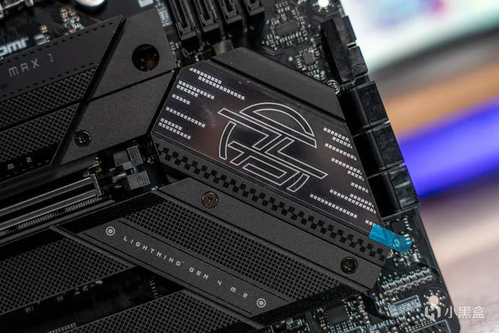经典暗黑碳纤纹二代目——微星Z790第二代CARBON暗黑主板开箱测评