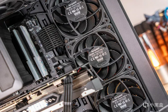 酷黑小爽——DARK ROCK PRO5+迫击炮2+索泰4060TI+乔思伯D300装机
