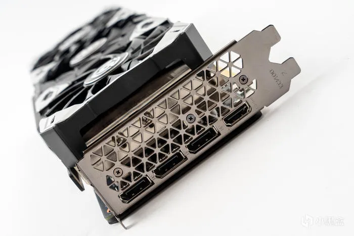 酷黑小爽——DARK ROCK PRO5+迫击炮2+索泰4060TI+乔思伯D300装机