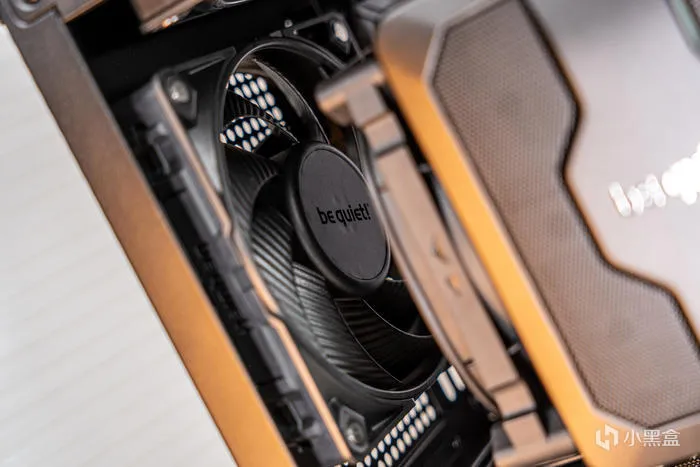酷黑小爽——DARK ROCK PRO5+迫击炮2+索泰4060TI+乔思伯D300装机