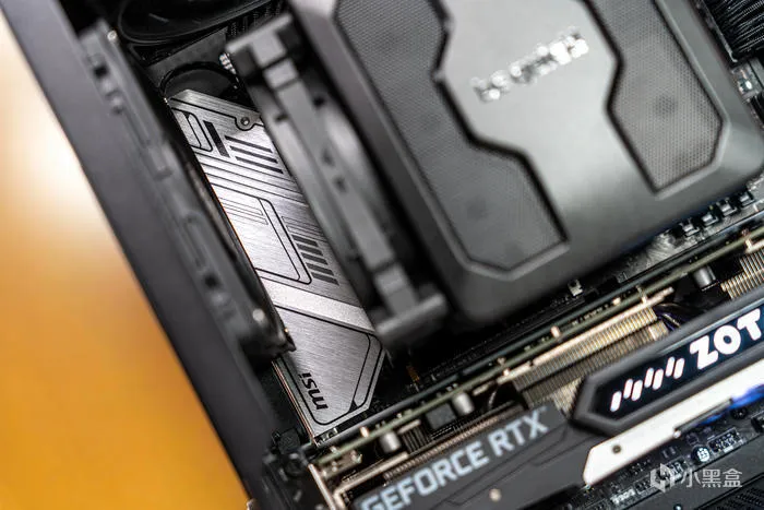 酷黑小爽——DARK ROCK PRO5+迫击炮2+索泰4060TI+乔思伯D300装机