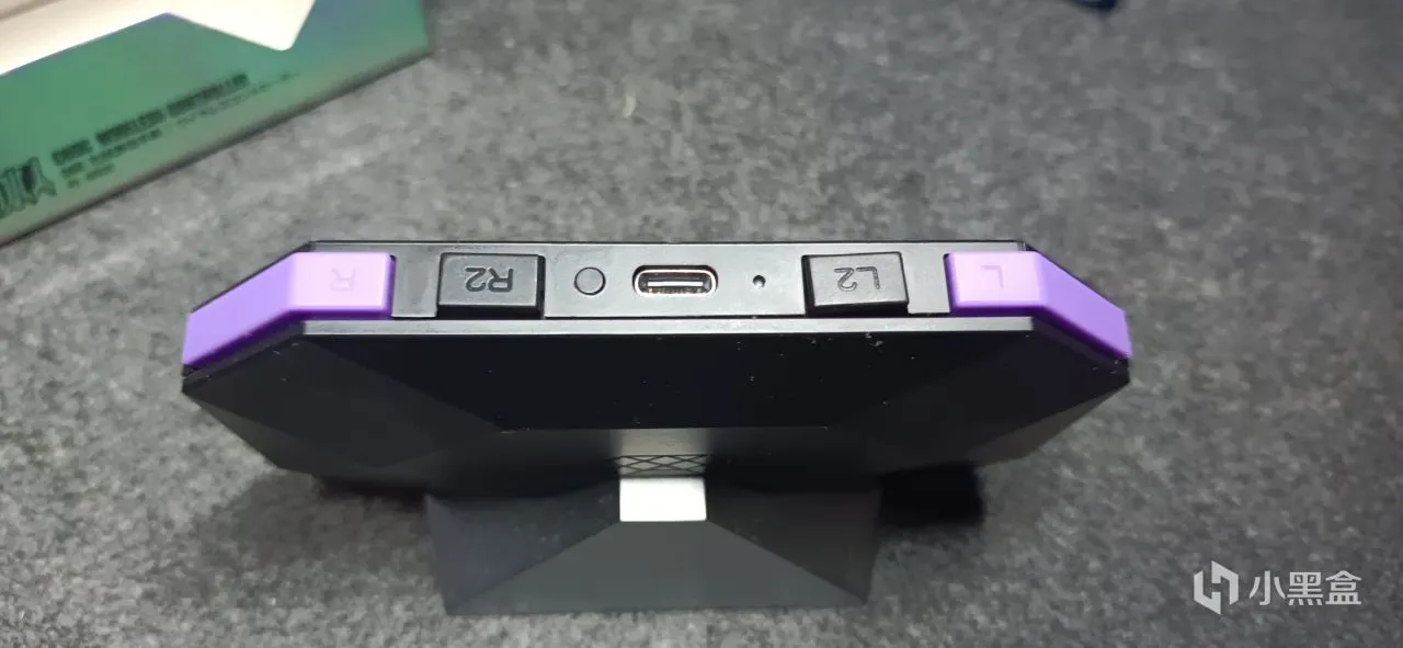 造型独特！你会为了颜值和便携买单吗？破冰者机甲手柄开箱