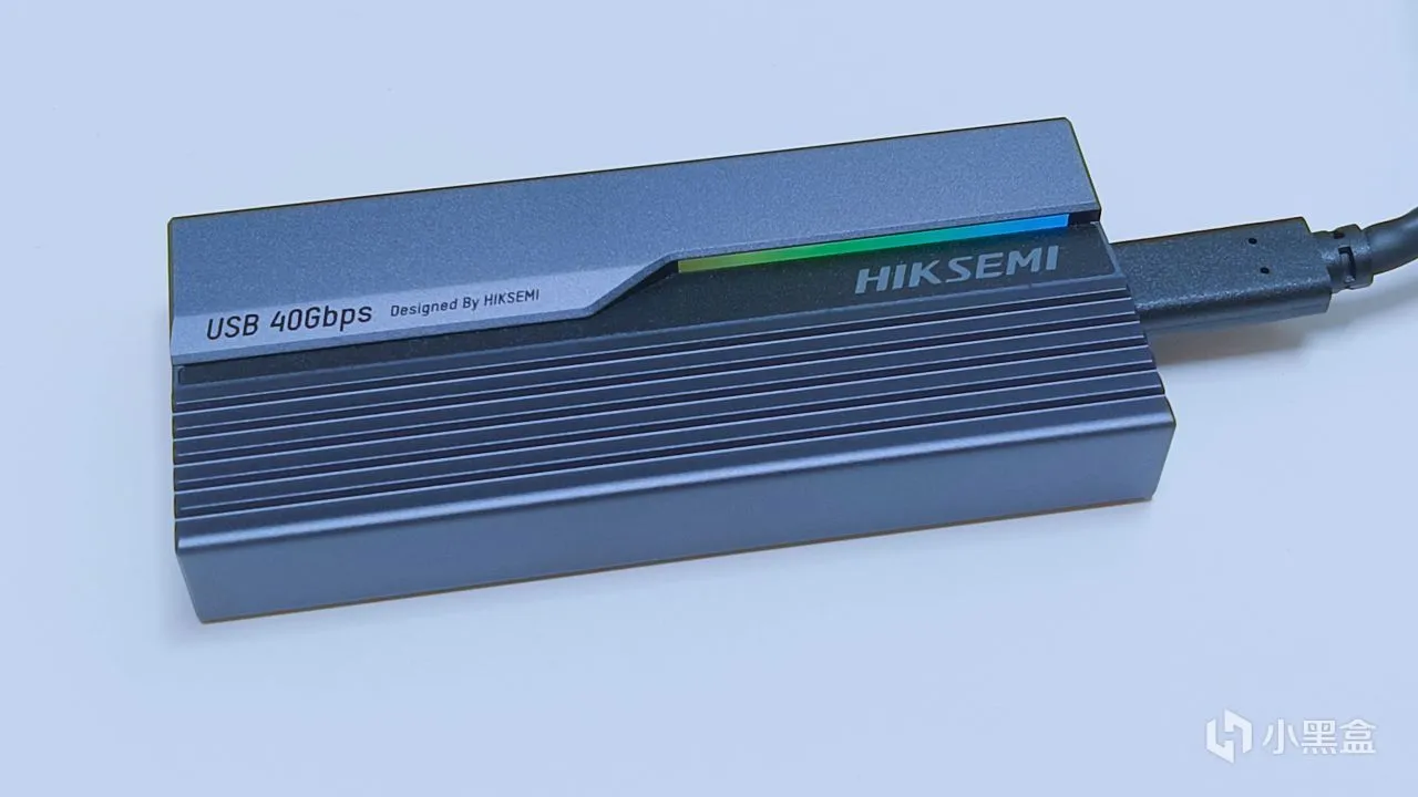 硬盘盒律动ARGB灯效：海康存储USB4 SSD硬盘盒（MDS4）测速体验