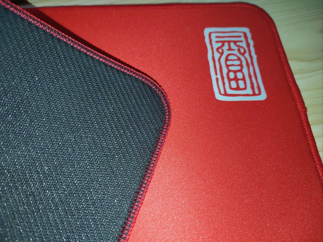 比女朋友的腿还滑的鼠标垫你见过没有   黑著1Pro