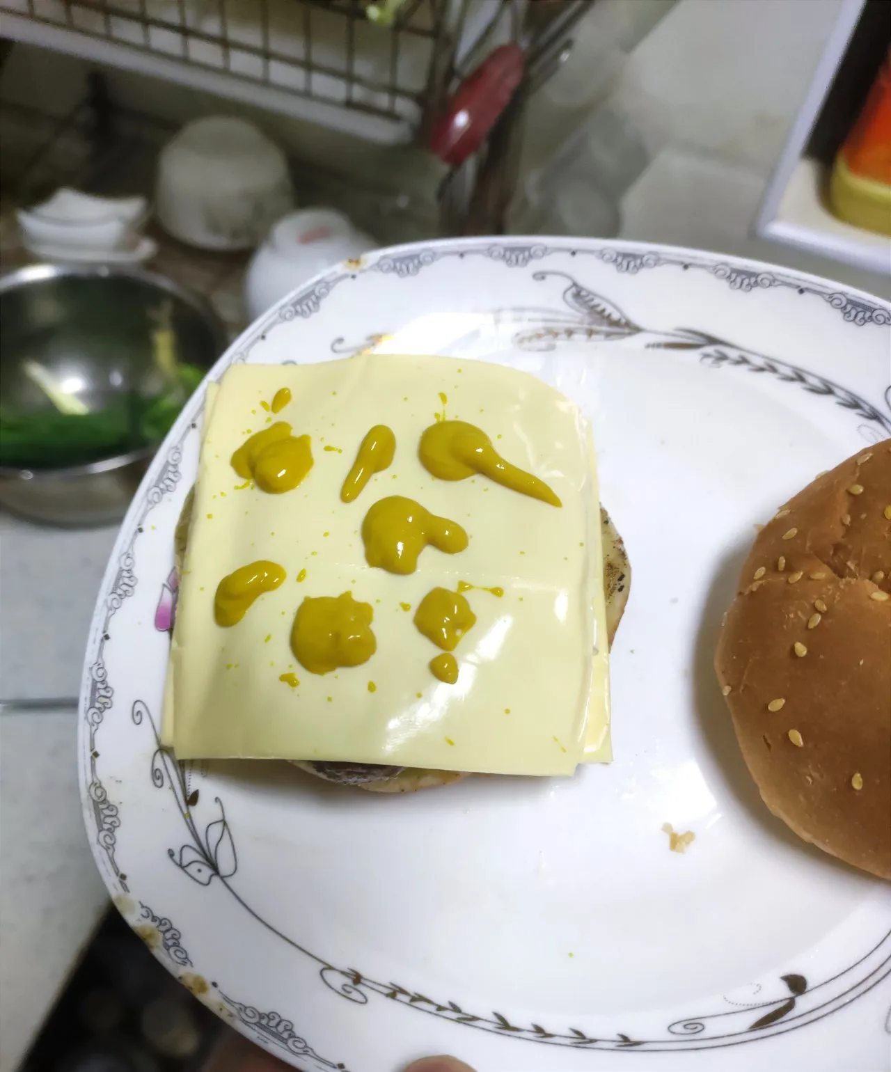防止麦麦能量耗尽，我尝试在家做双层吉士汉堡