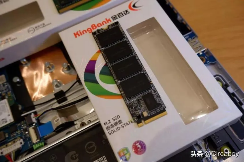 华硕无双轻薄笔记本拆机加内存硬盘教程