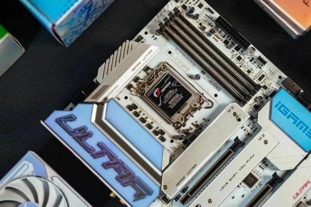 iGame GeForce RTX 4070 SUPER Ultra抢先看：用波普打破次元壁