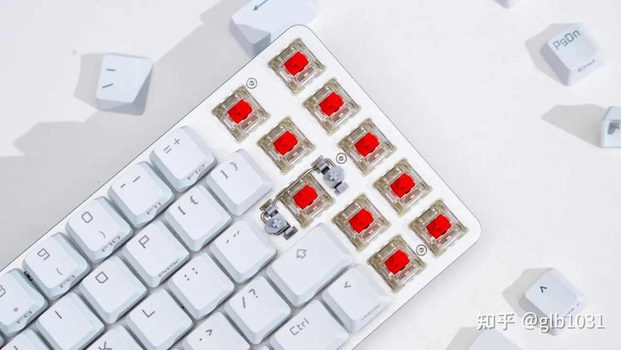 全白ROG 桌面套装分享,不知道这套桌面是你的菜吗?