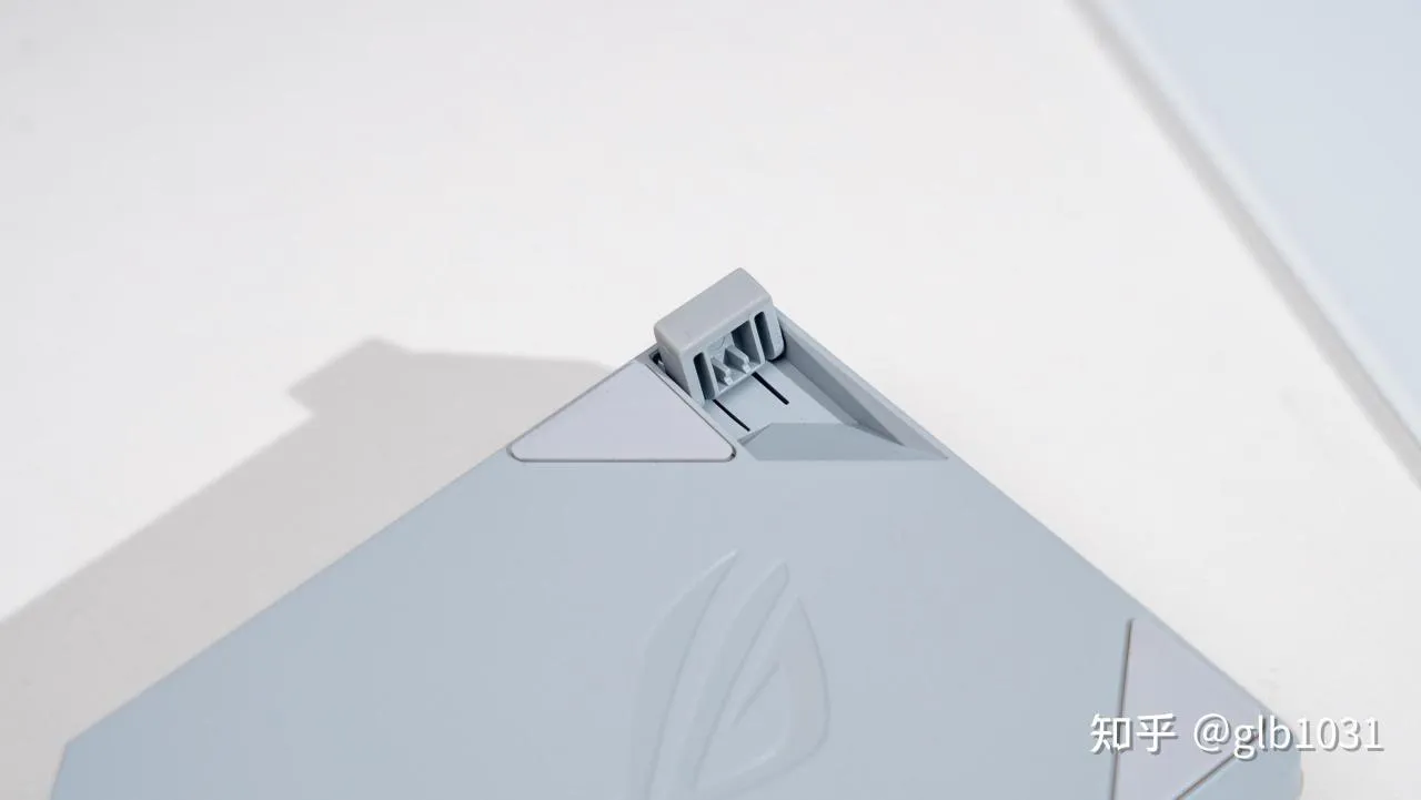 全白ROG 桌面套装分享,不知道这套桌面是你的菜吗?