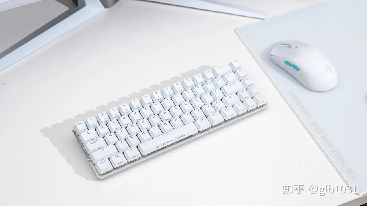 全白ROG 桌面套装分享,不知道这套桌面是你的菜吗?