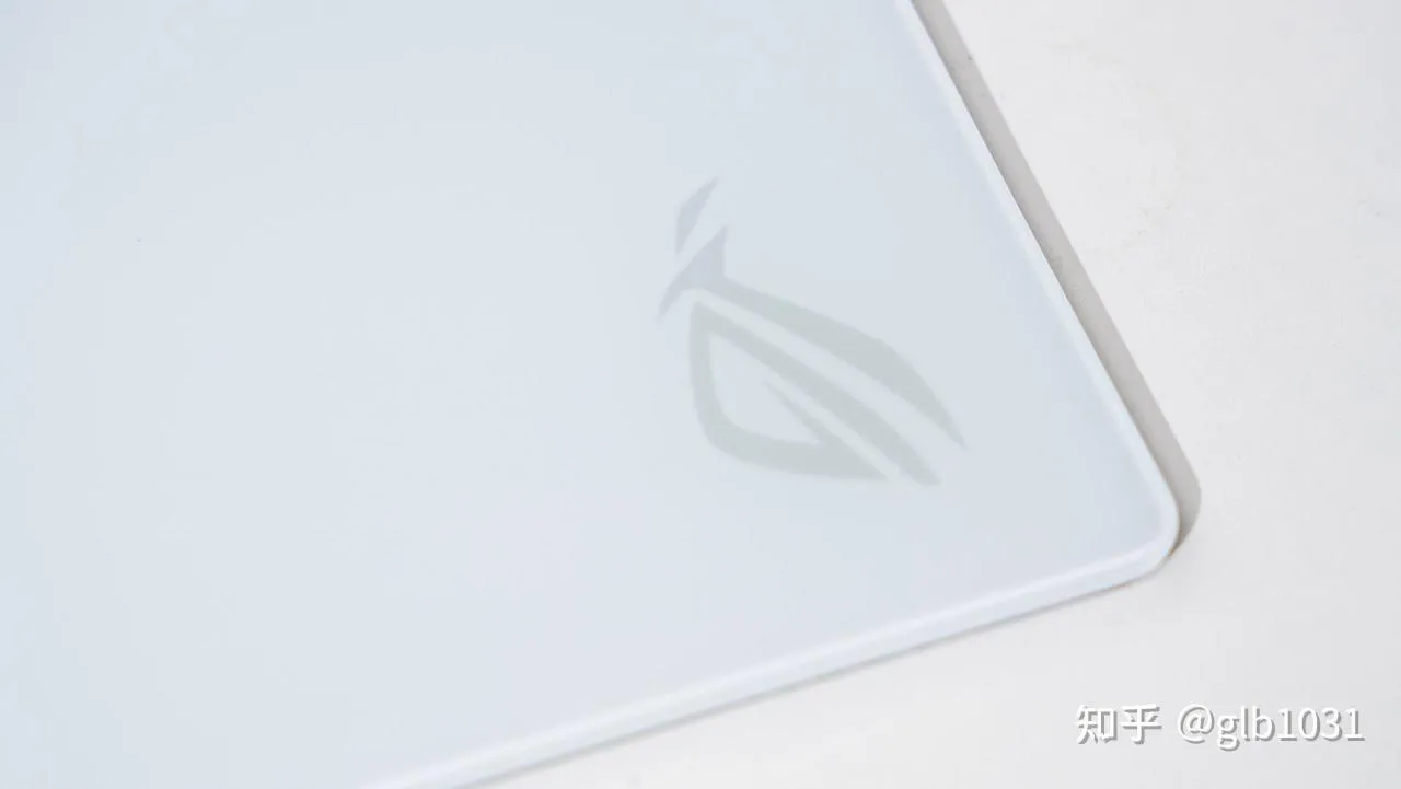 全白ROG 桌面套装分享,不知道这套桌面是你的菜吗?