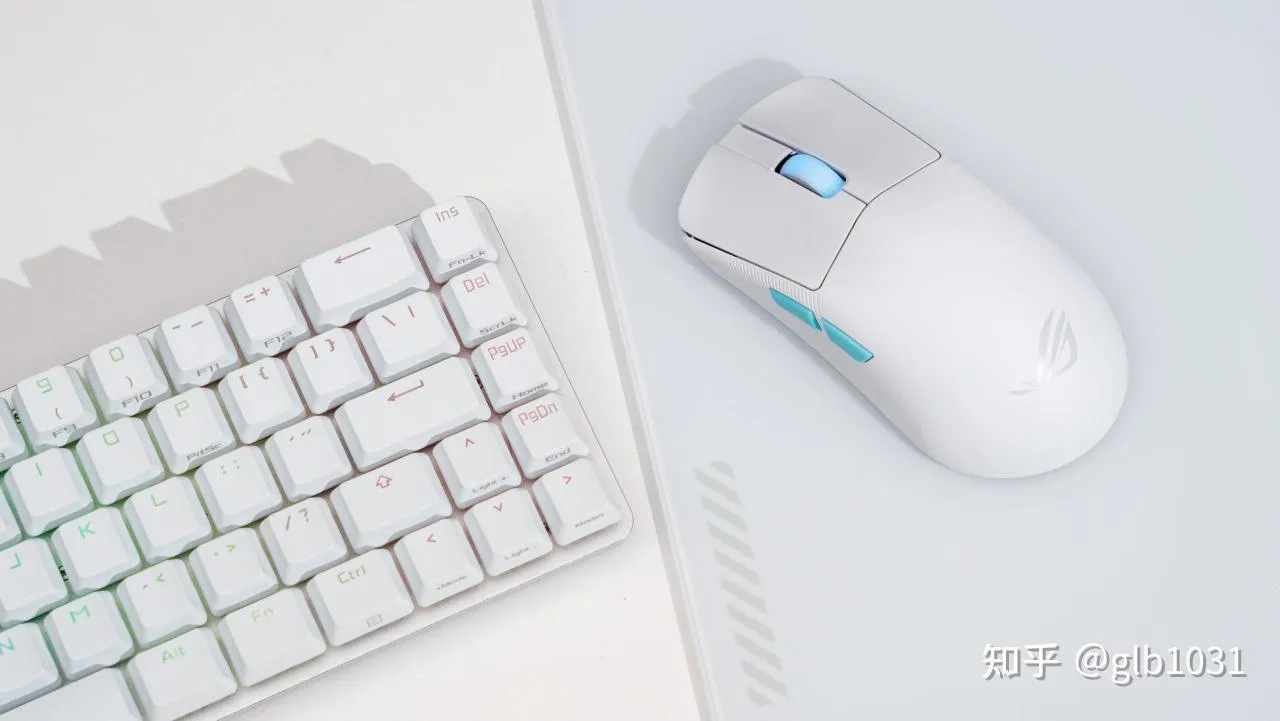 全白ROG 桌面套装分享,不知道这套桌面是你的菜吗?
