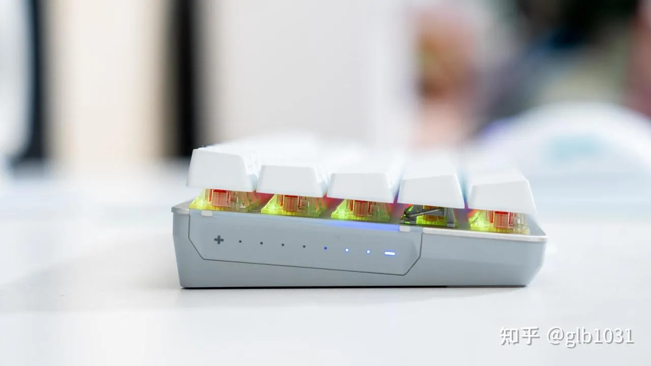 全白ROG 桌面套装分享,不知道这套桌面是你的菜吗?
