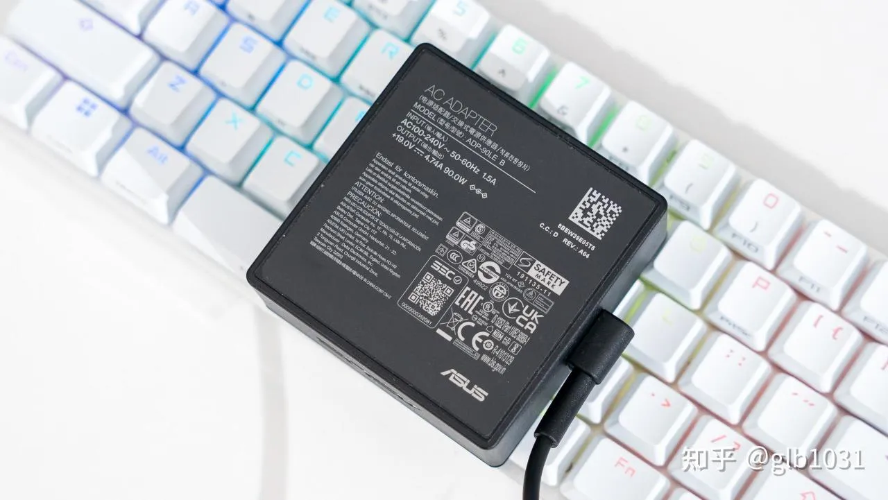 全白ROG 桌面套装分享,不知道这套桌面是你的菜吗?