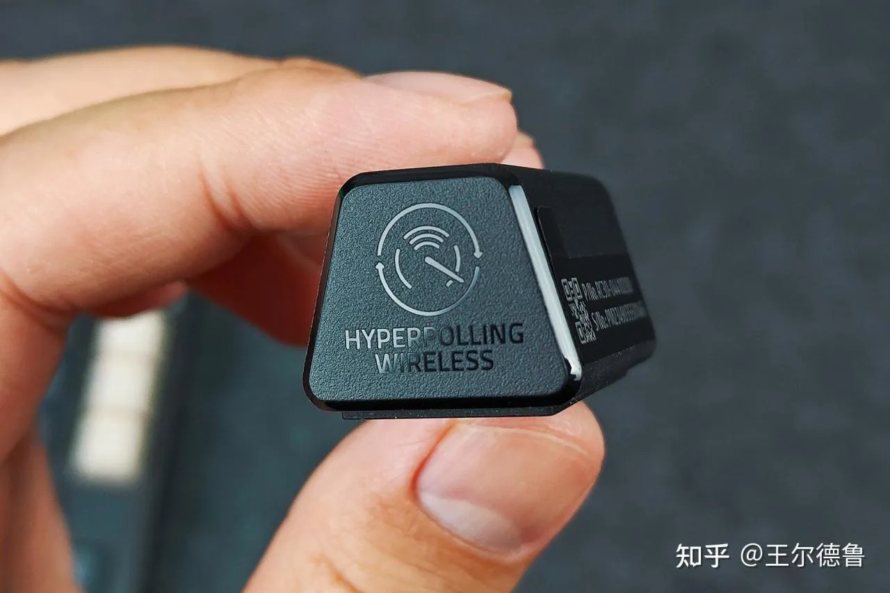 经典再升级，支持原生无线8K轮询率，雷蛇炼狱蝰蛇V3专业版体验