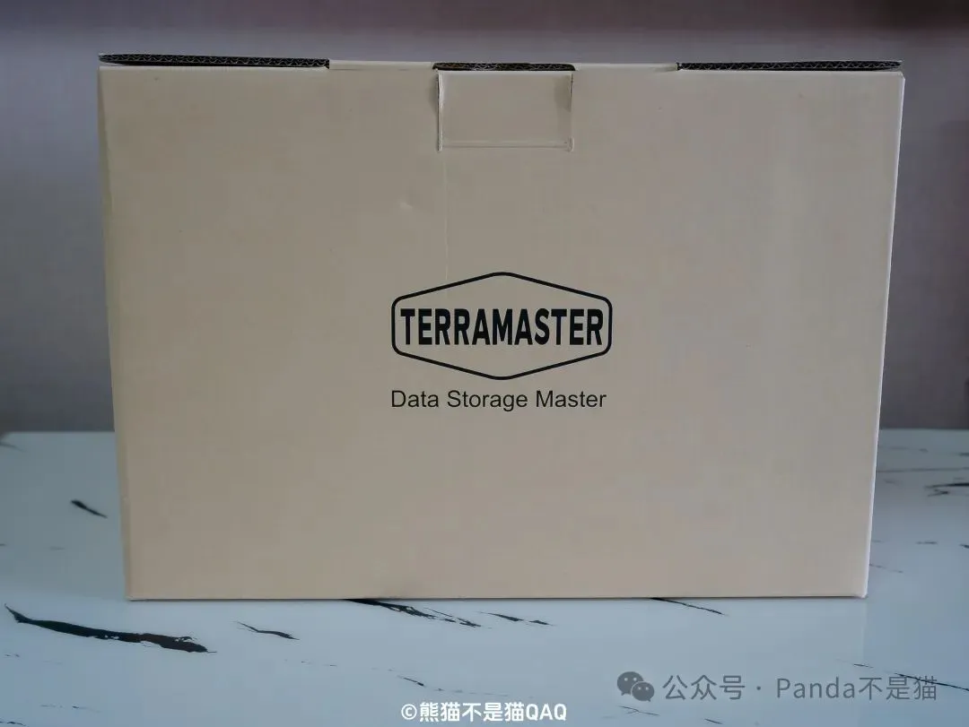 性能再上一层楼，最“易”上手的专业性NAS—铁威马F4-424 Pro