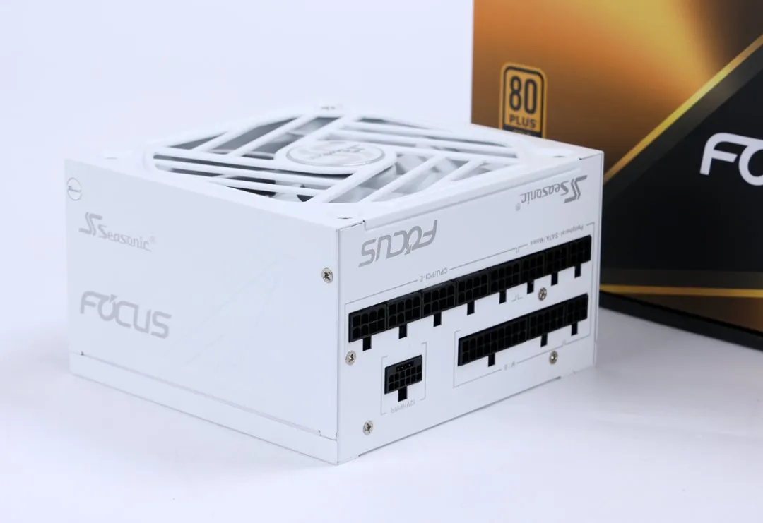 紧凑型M-ATX机箱又添神作：乔思伯Z20搭配14600K+4070Super装机