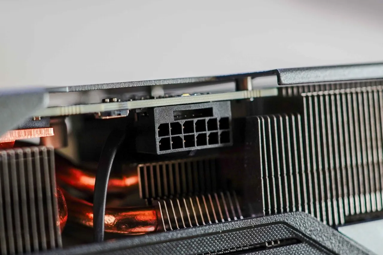 精准刀法但值得升级丨RTX4070Super魔鹰拆解与通用一键超频教程