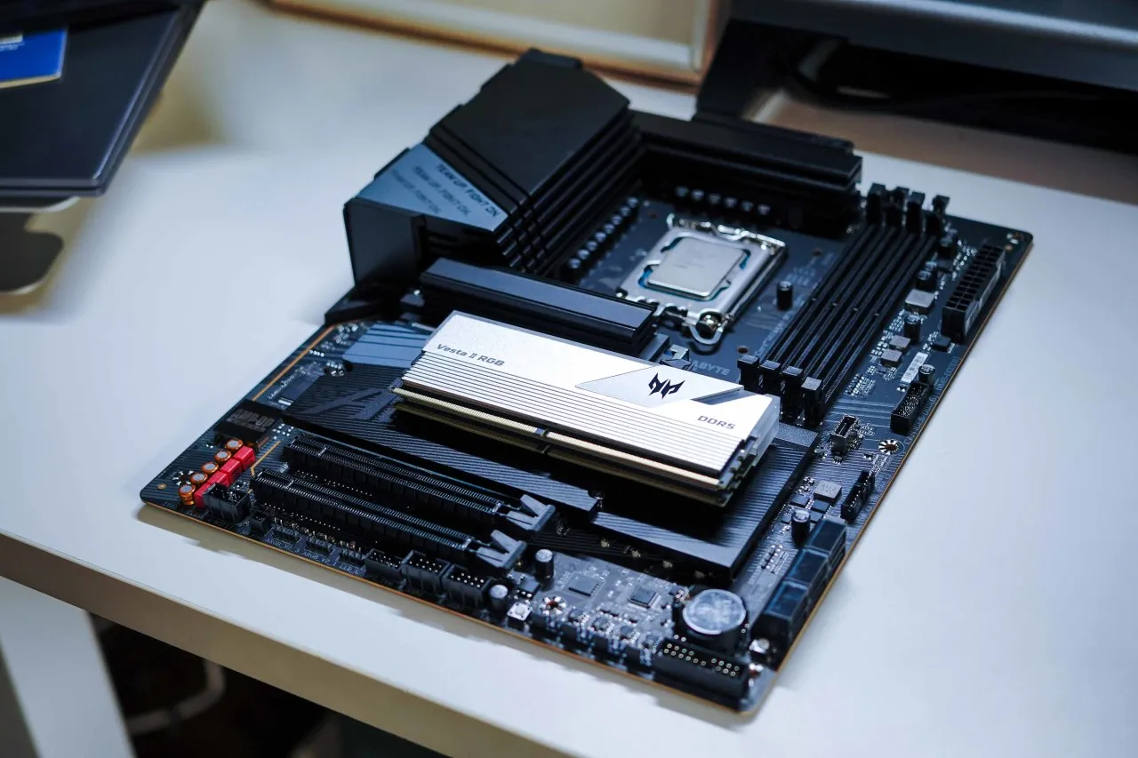 精准刀法但值得升级丨RTX4070Super魔鹰拆解与通用一键超频教程