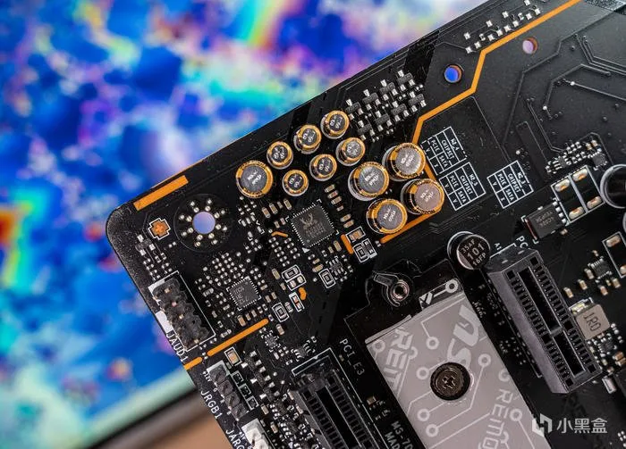 经典暗黑碳纤纹二代目——微星Z790第二代CARBON暗黑主板开箱测评