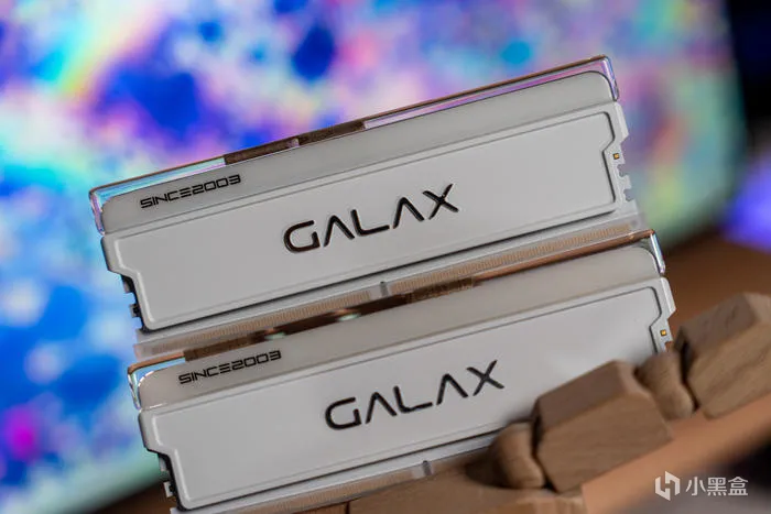 经典暗黑碳纤纹二代目——微星Z790第二代CARBON暗黑主板开箱测评
