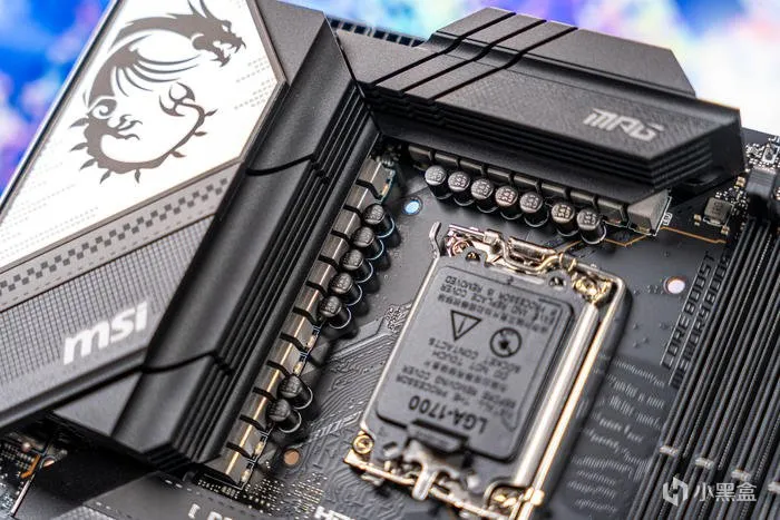 经典暗黑碳纤纹二代目——微星Z790第二代CARBON暗黑主板开箱测评