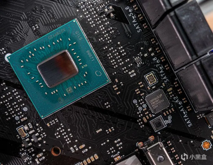 经典暗黑碳纤纹二代目——微星Z790第二代CARBON暗黑主板开箱测评