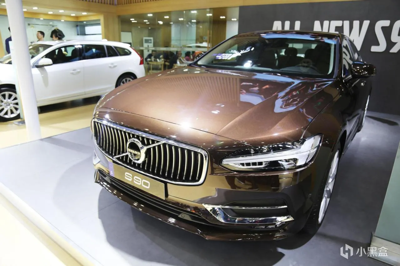 沃尔沃汽车2023年全球销售创历史新高，中国市场表现出色