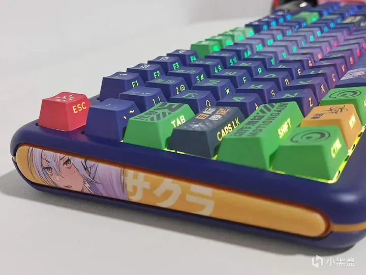 二次元带屏幕的三模机械键盘如何选？珂芝Z98 IP定制款给出了答案