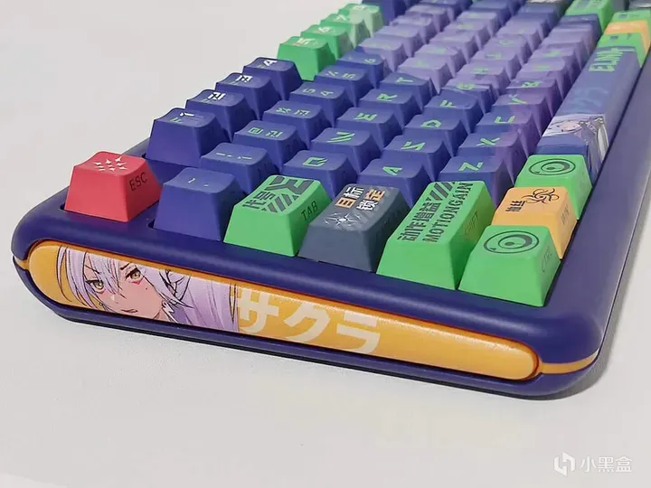 二次元带屏幕的三模机械键盘如何选？珂芝Z98 IP定制款给出了答案