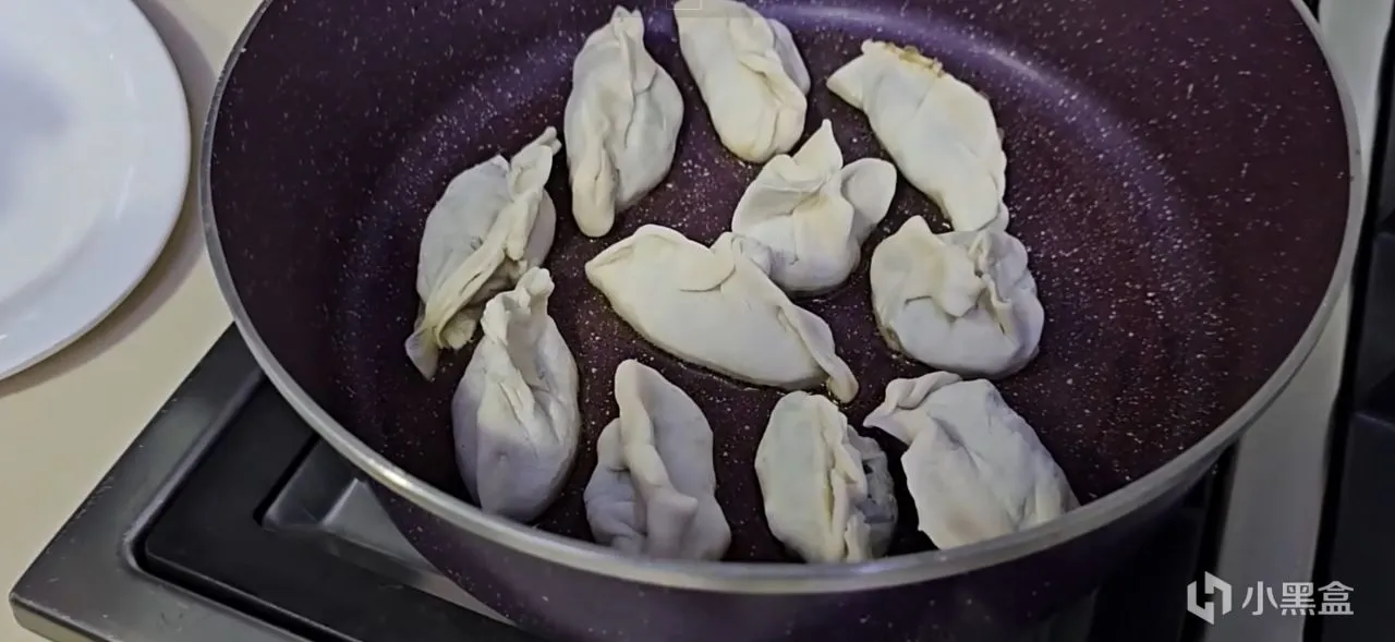 过年啦！来自伊拉克的“香菜+奶酪”饺子，它吃起来香么？