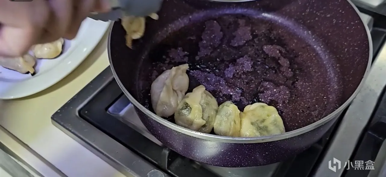过年啦！来自伊拉克的“香菜+奶酪”饺子，它吃起来香么？