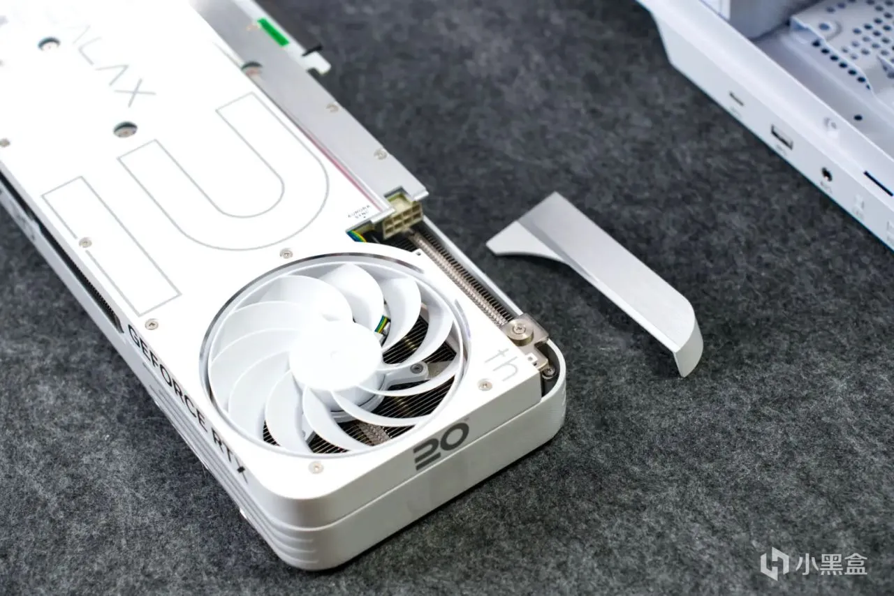 背插+纯白的战术信仰！微星B760M PROJECT ZERO+白刃机箱装机实测