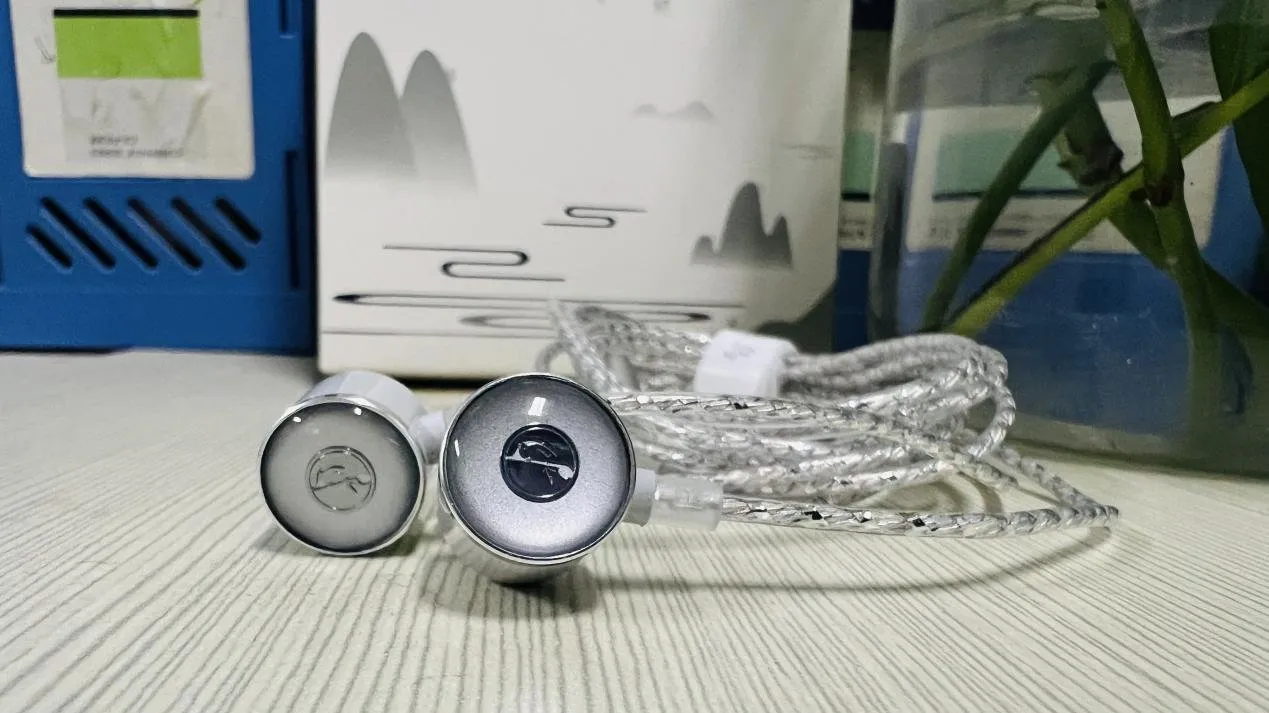 【百元以下耳机性价比之选】——于无声处听霜华