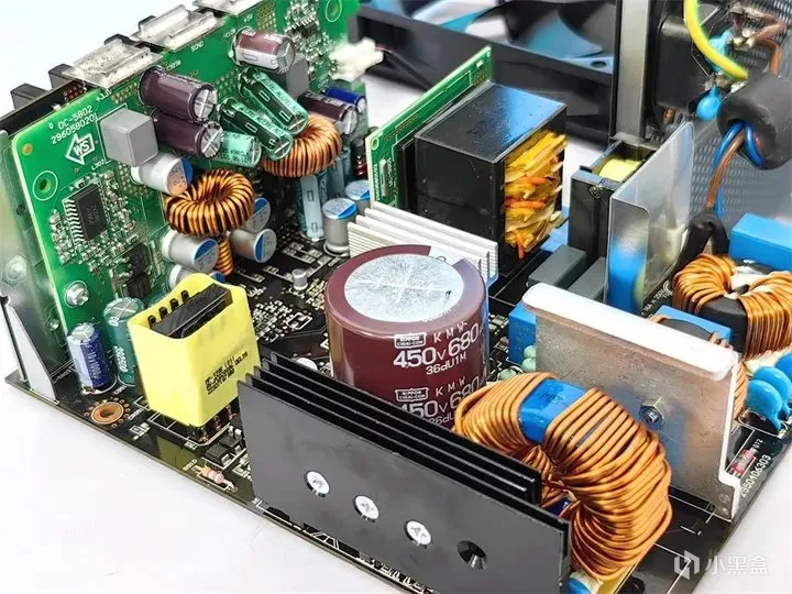 装机最不建议省的就是电源，拆开台达 MX850W金牌全模电源看行不