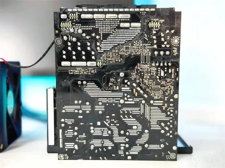 装机最不建议省的就是电源，拆开台达 MX850W金牌全模电源看行不