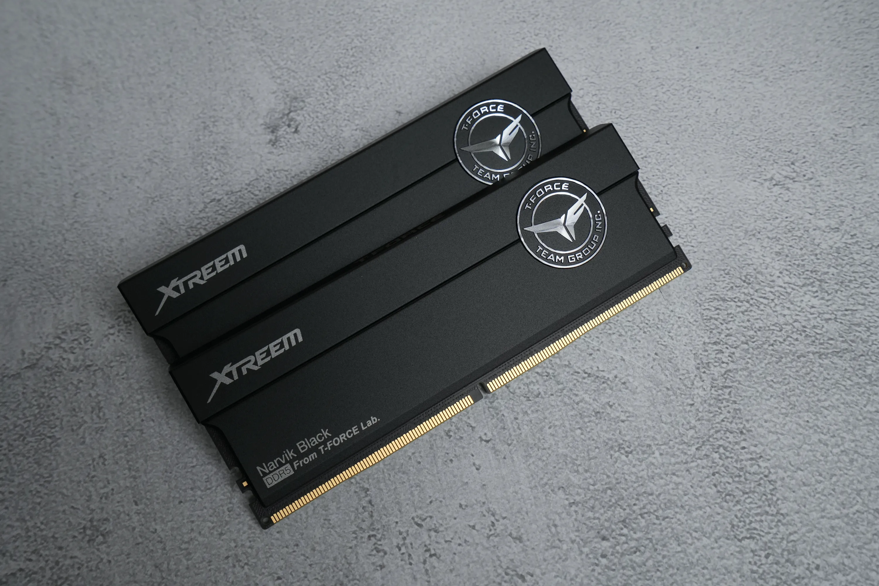 XMP 8000频率，十铨 XTREEM DDR5 16*2 8000 开箱实测