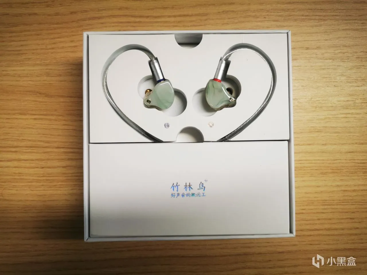 上下班通勤的好伴侣，颜值与实用兼具的有线耳机——竹林鸟·惊鸿