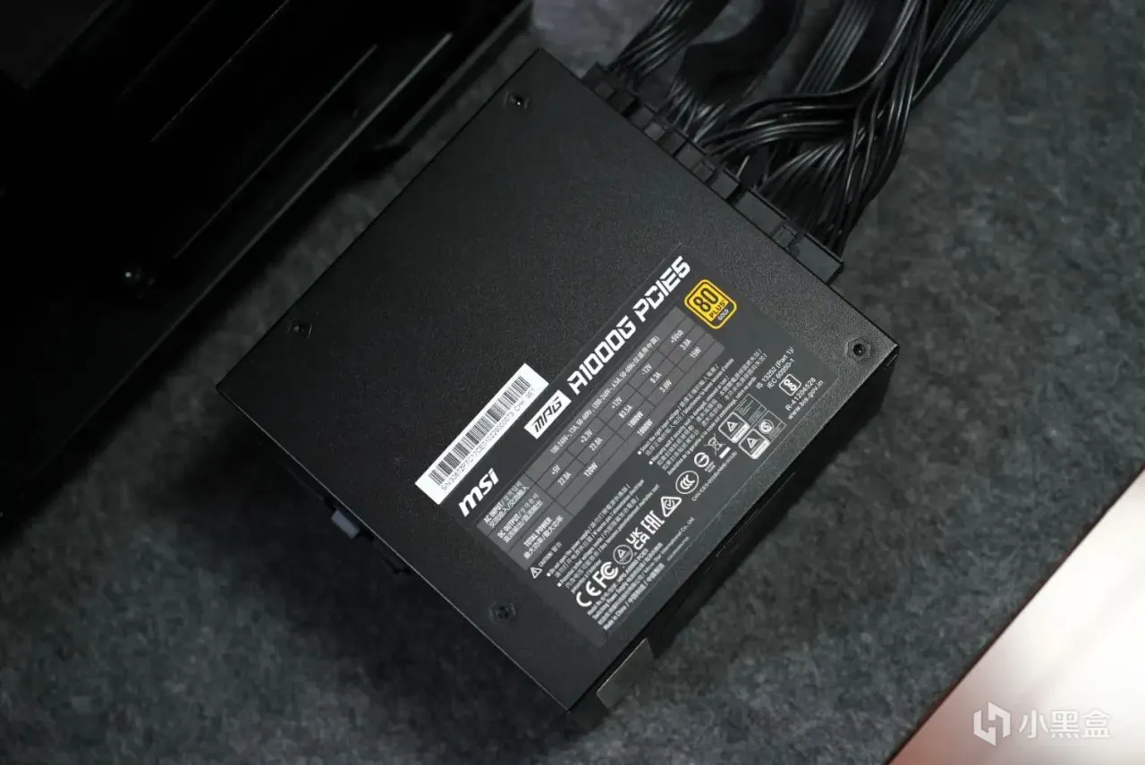 新一代M-Die颗粒加持，单条24GB容量——金百达白刃DDR5装机实测