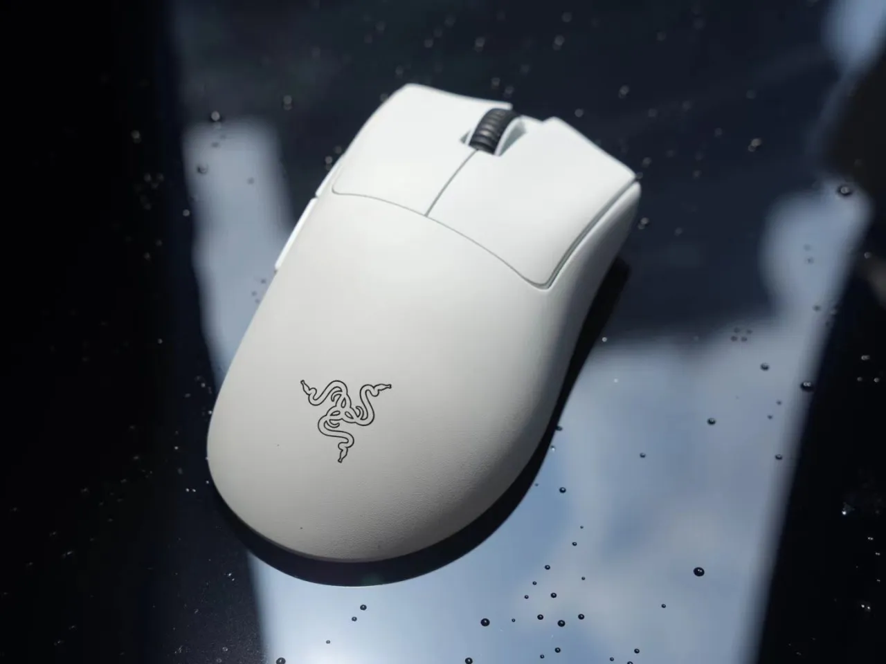 趴握神鼠，时隔两年依旧顶尖！——雷蛇蝰蛇V3Pro